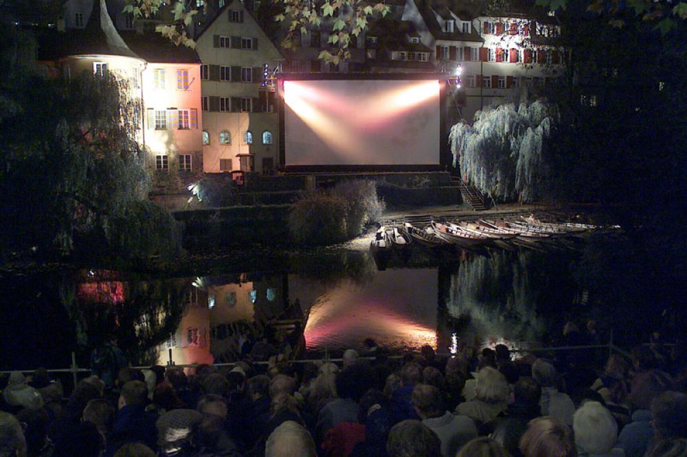 Premiere von "Scardanelli" vor dem Tübinger Hölderlin-Turm