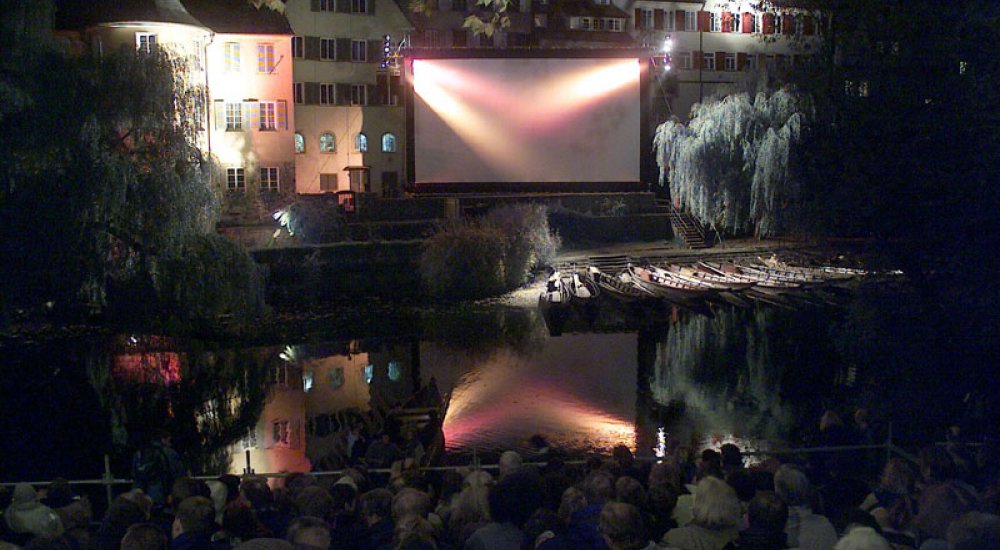 Premiere von "Scardanelli" vor dem Tübinger Hölderlin-Turm